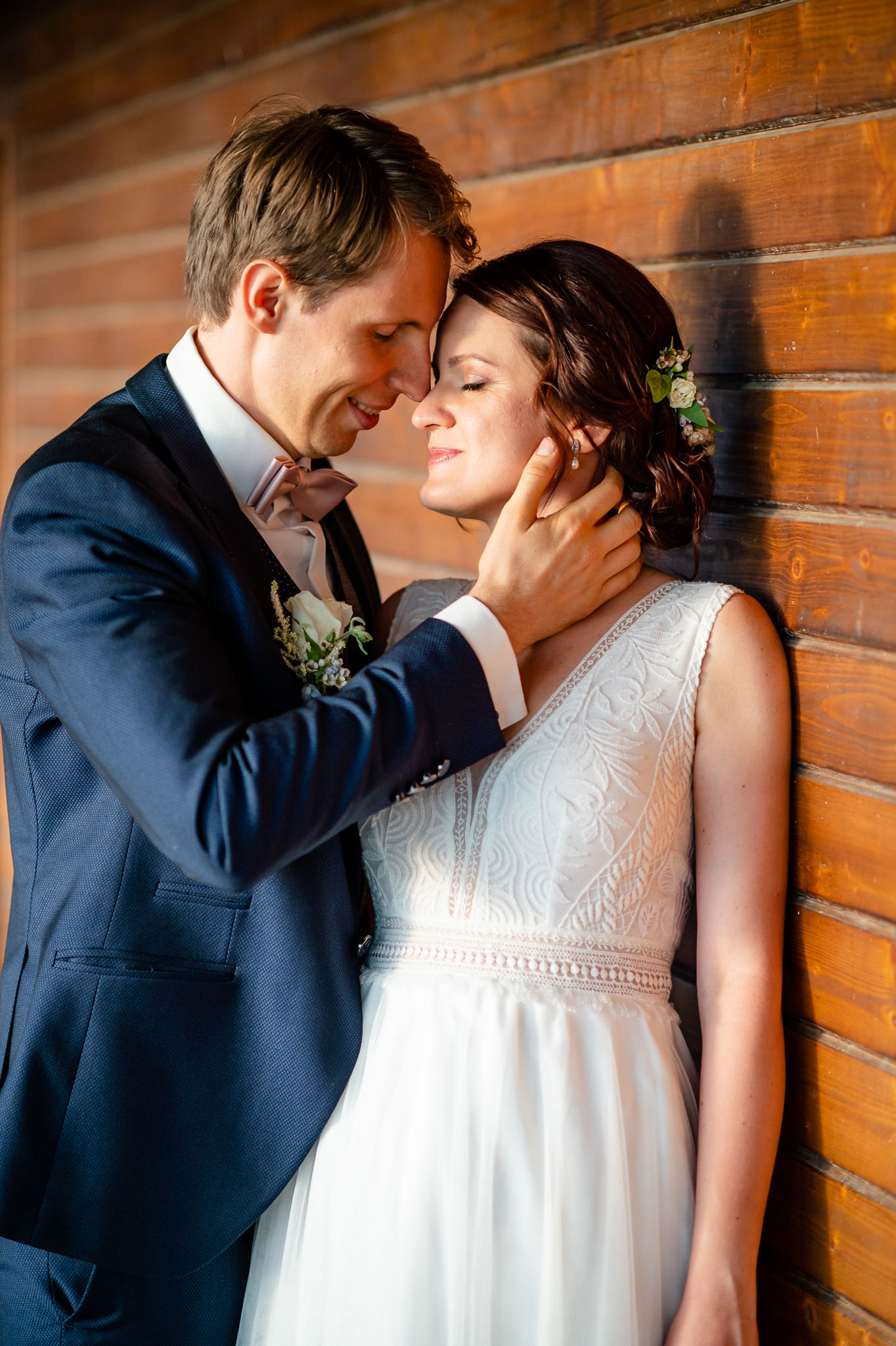 Servicii profesionale de fotografie de nunta, de familie si de botez. Fotograf profesionist Dana Sacalov Bucuresti Romania. Rezerva din timp o sedinta foto! Telefon: 0745036445 Email: contact@danasacalov.ro