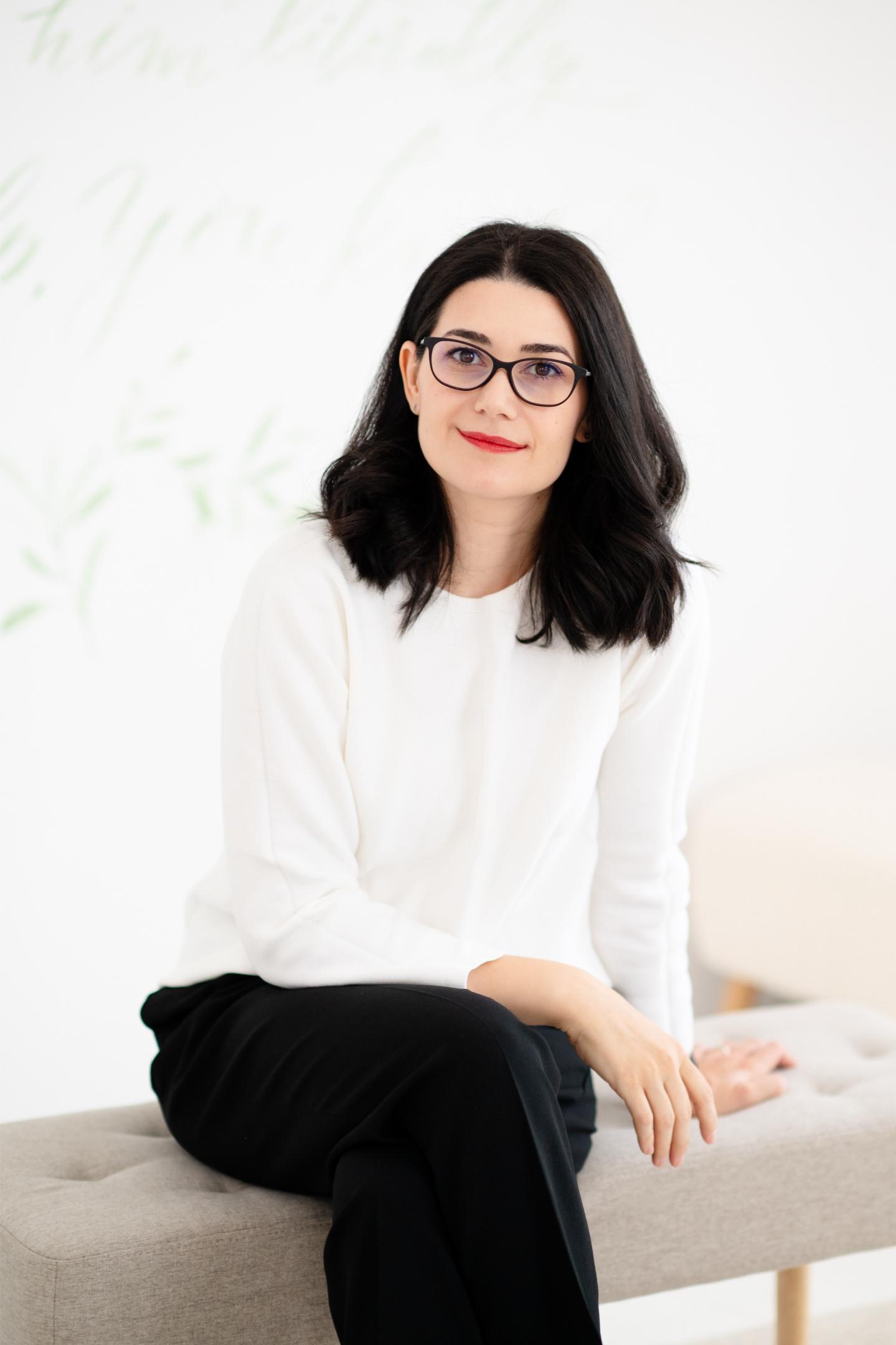 Ședință foto business | Ședință foto de portret | Professional Headshots & Lifestyle Brand Session | Social media profile picture | Personal branding photo shooting ☎️ 0745 036 445