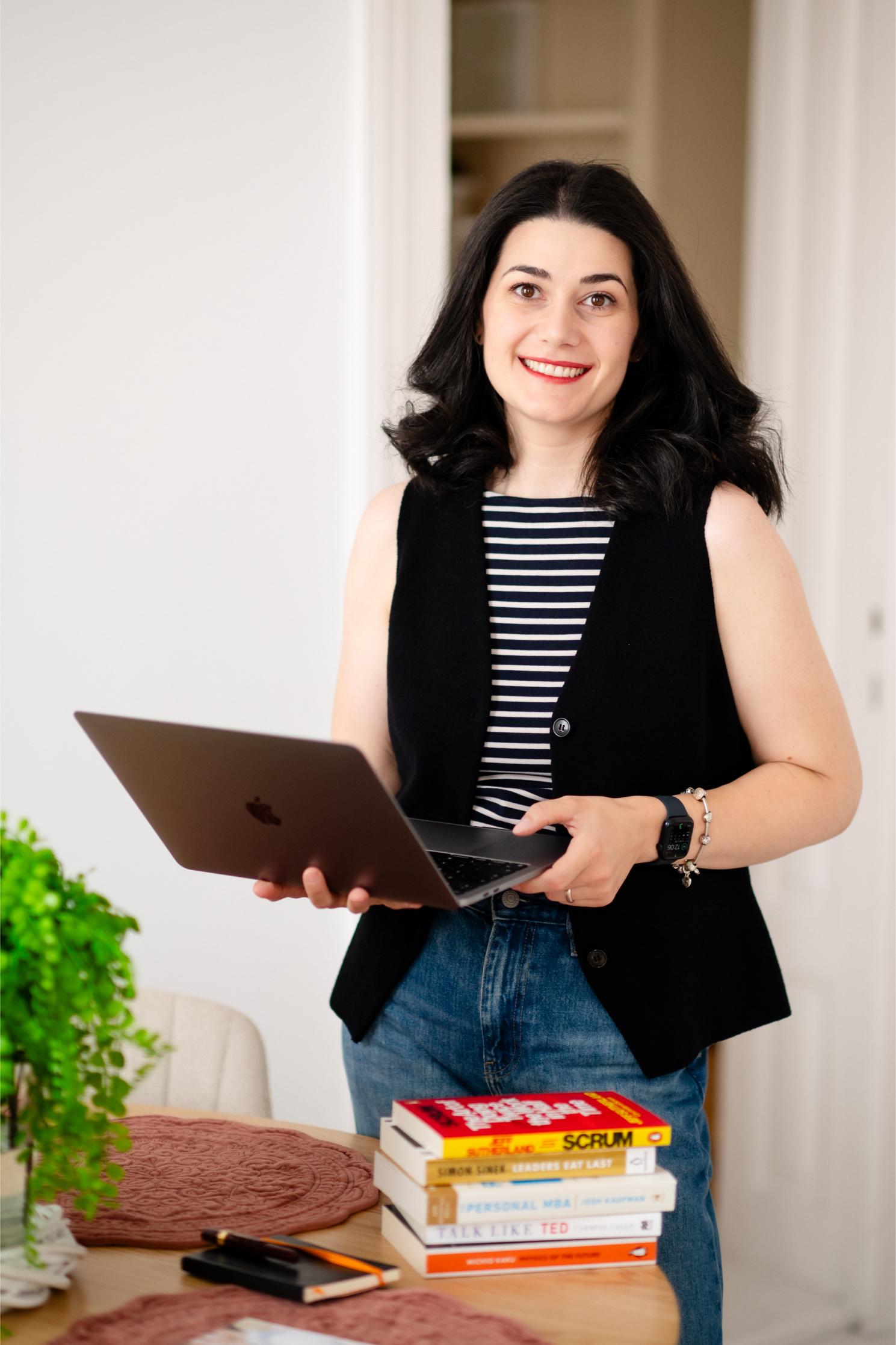 Ședință foto business | Ședință foto de portret | Professional Headshots & Lifestyle Brand Session | Social media profile picture | Personal branding photo shooting ☎️ 0745 036 445
