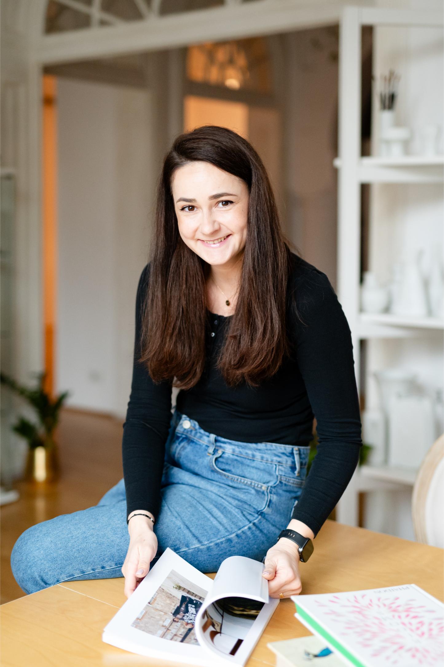 ZII_3130 Sedinta foto de portret lifestyle | Ședință foto business | Ședință foto de portret | Professional Headshots & Lifestyle Brand Session | Social media profile picture | Personal branding photo shooting ☎️ 0745 036 445