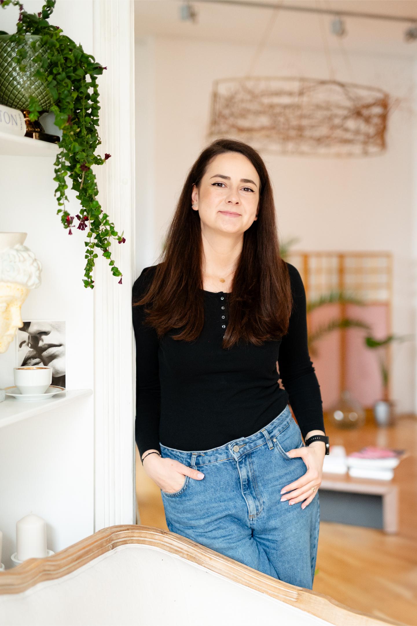 ZII_3309 Sedinta foto de portret lifestyle | Ședință foto business | Ședință foto de portret | Professional Headshots & Lifestyle Brand Session | Social media profile picture | Personal branding photo shooting ☎️ 0745 036 445