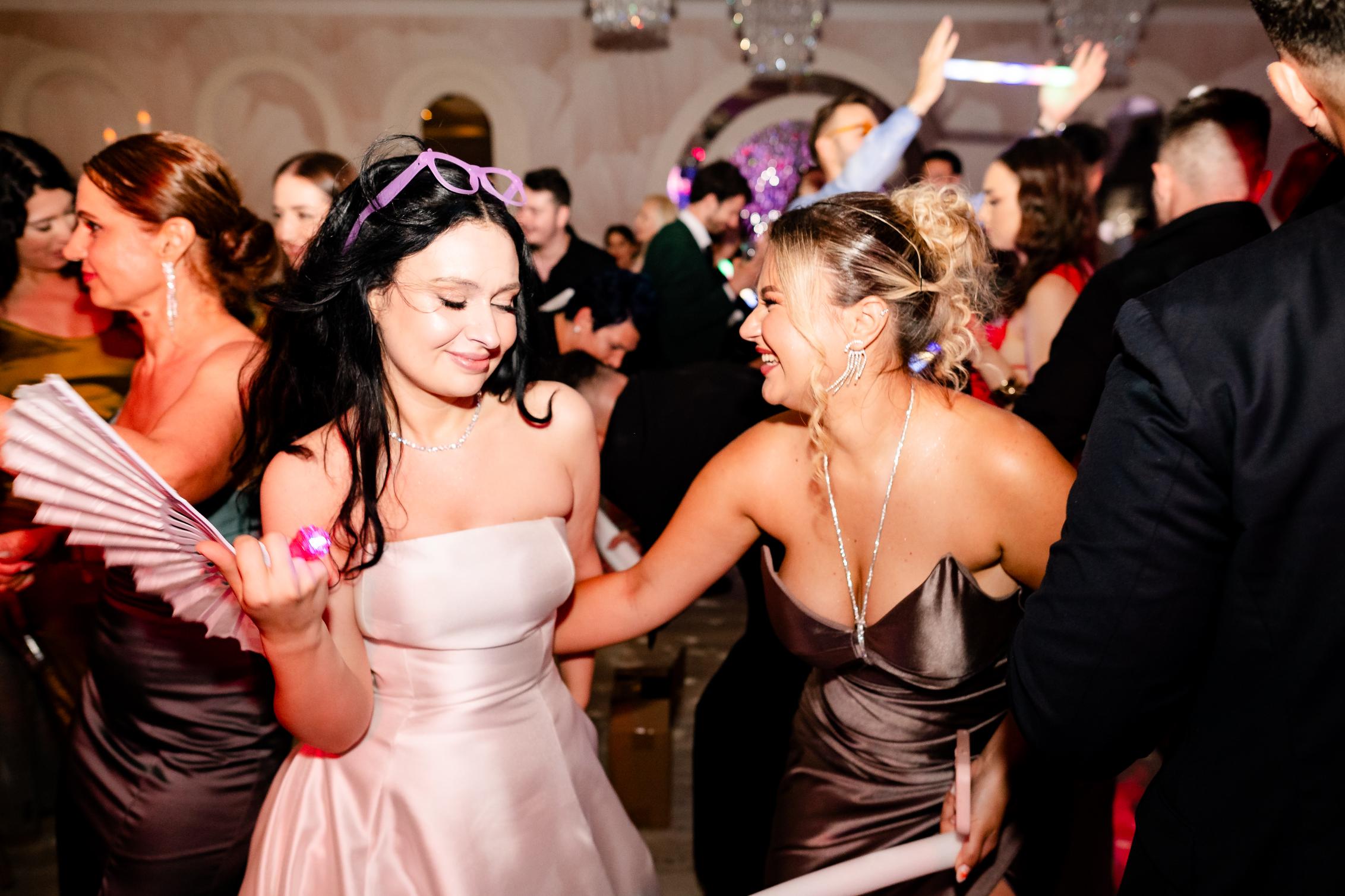 Fotografie de nunta la Reina Events | Sedinta foto de nunta | Sesiune foto de cuplu ❤