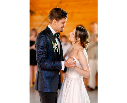 Nunta la Narrative | Loredana si Luca | O zi plină de emoție, zâmbete sincere și momente care merită păstrate pentru totdeauna. @narrative_events @djalexvisan ✨ #fotografdenunta #fotografiedenunta #nuntadepoveste #nuntaingradina #nuntainaerliber #weddstory #weddingphotography #nikonz6 #booking2027